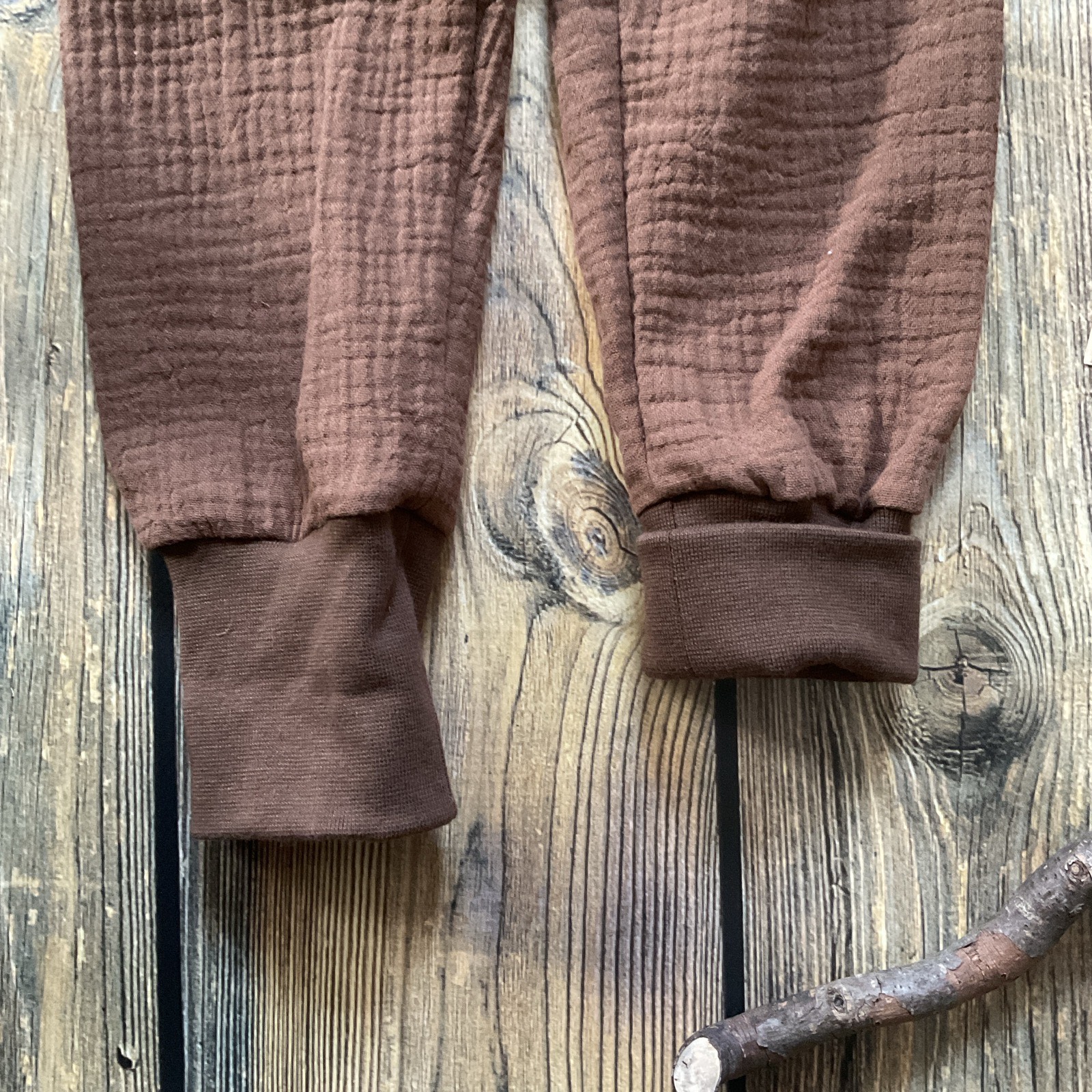 Lange Musselinhose braun Bündchen