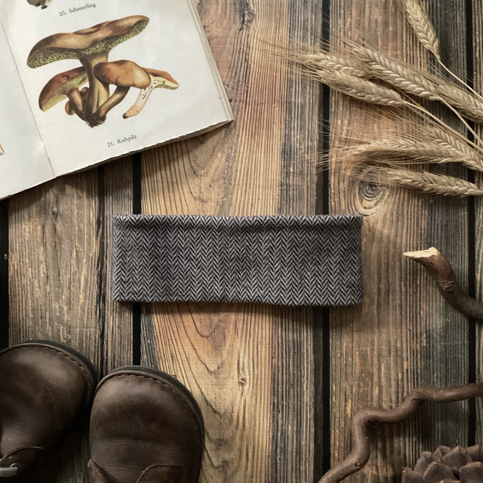 Kinder Stirnband aus Fischgrät Jacquard braun